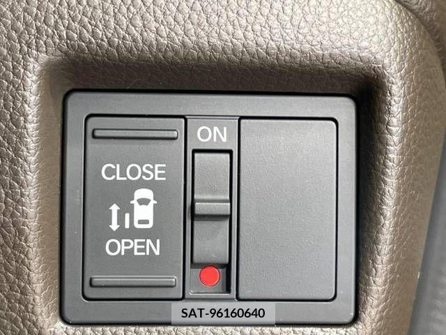 Honda N BOX 2022-06 278560-3