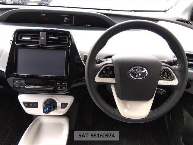 Toyota PRIUS 2016-05 322611-1