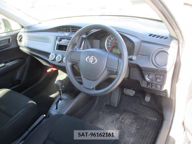 Toyota COROLLA AXIO 2020-10 209731-1