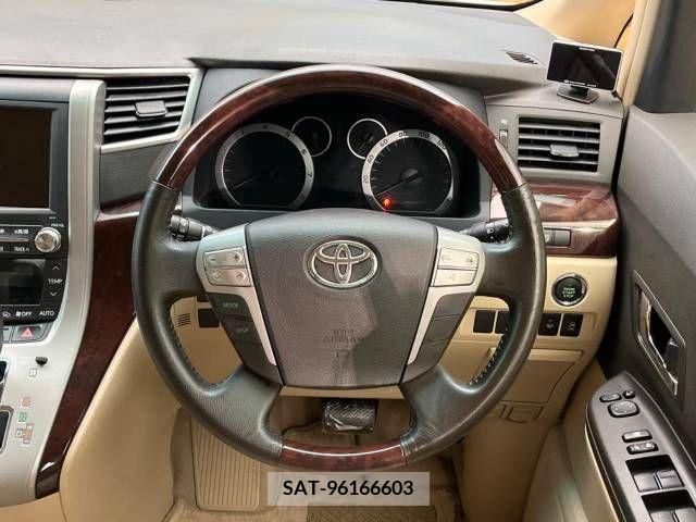 Toyota VELLFIRE 2011-12 369865-12