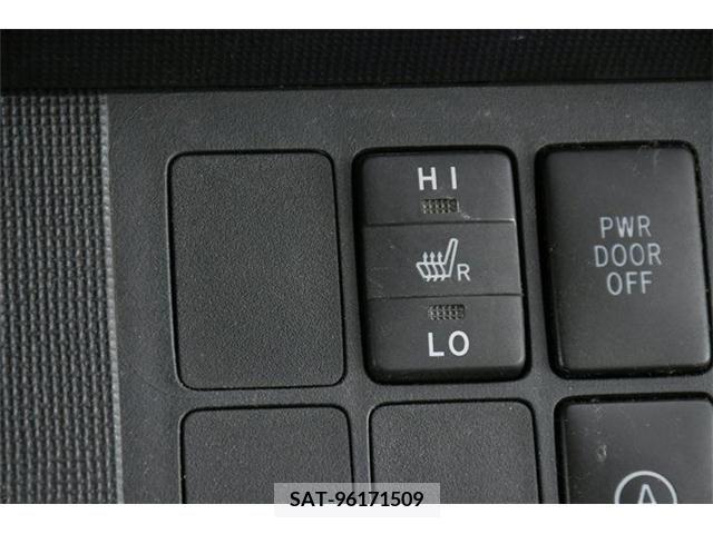 Toyota SPADE 2012-08 234780-9