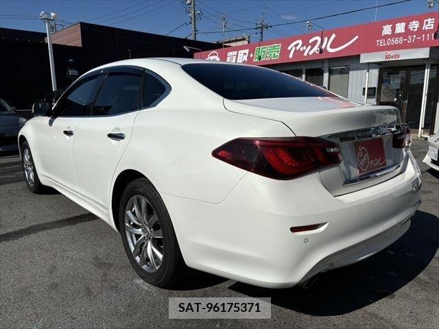 Nissan FUGA 2015-03 324490-18