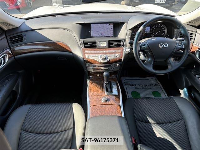 Nissan FUGA 2015-03 324490-1