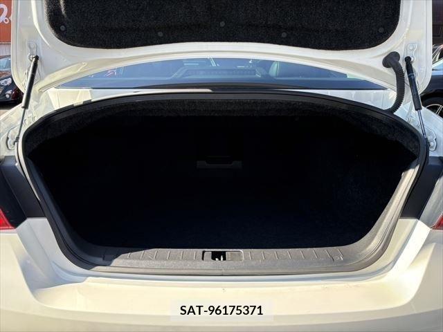 Nissan FUGA 2015-03 324490-9