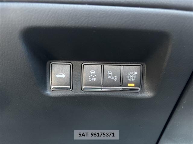 Nissan FUGA 2015-03 324490-4