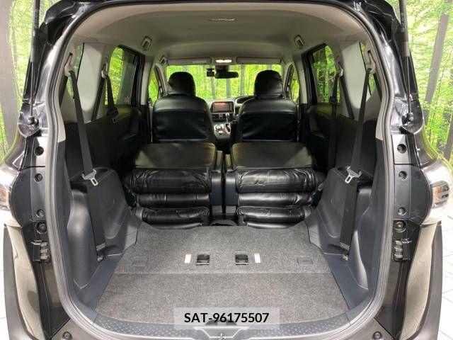 Toyota SIENTA 2016-11 285136-11
