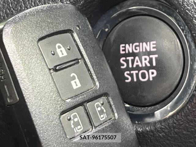 Toyota SIENTA 2016-11 285136-7