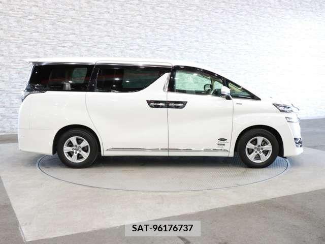 Toyota VELLFIRE 2016-06 220508-11