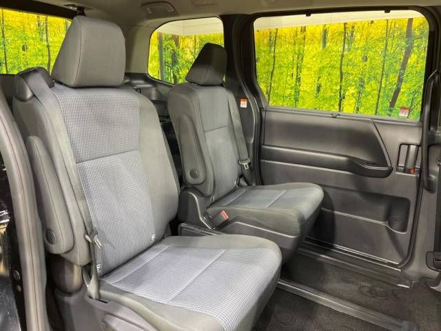 Toyota NOAH 2023-04 25344-9