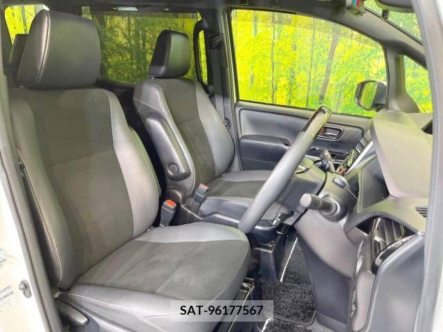 Toyota NOAH 2020-12 279463-8