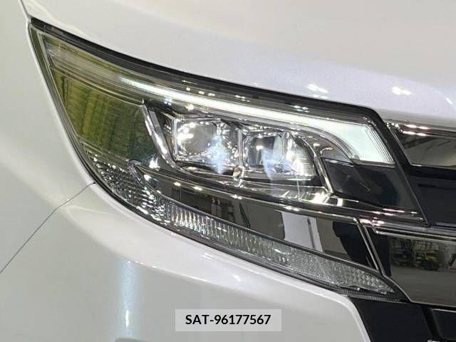 Toyota NOAH 2020-12 279463-13