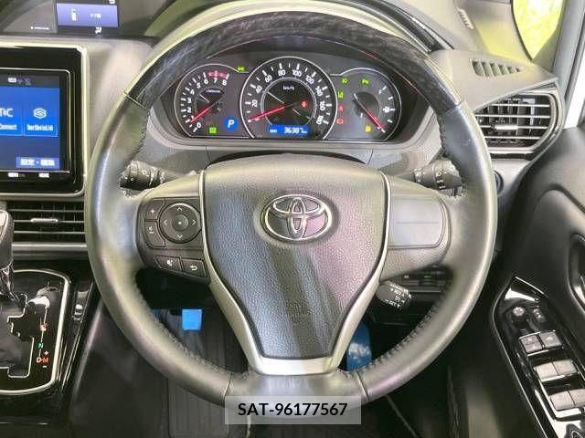 Toyota NOAH 2020-12 279463-12
