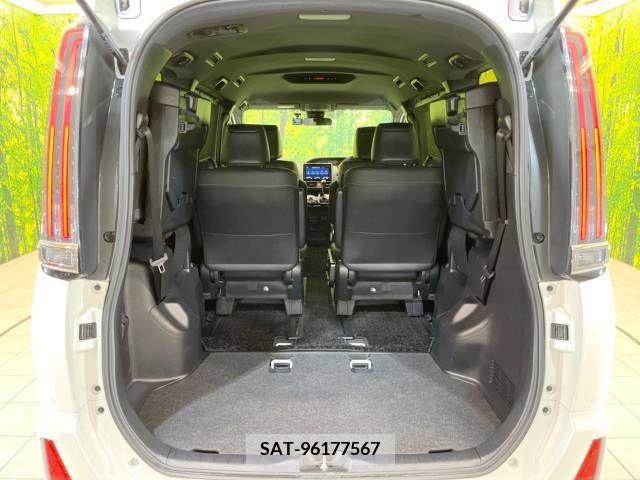 Toyota NOAH 2020-12 279463-11