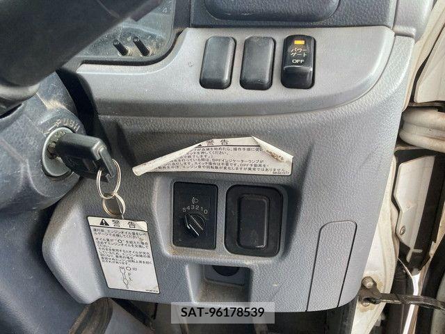 Mitsubishi CANTER 2013-10 294529-17