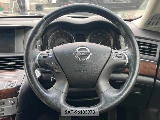 Nissan FUGA 2009-12 270675-11