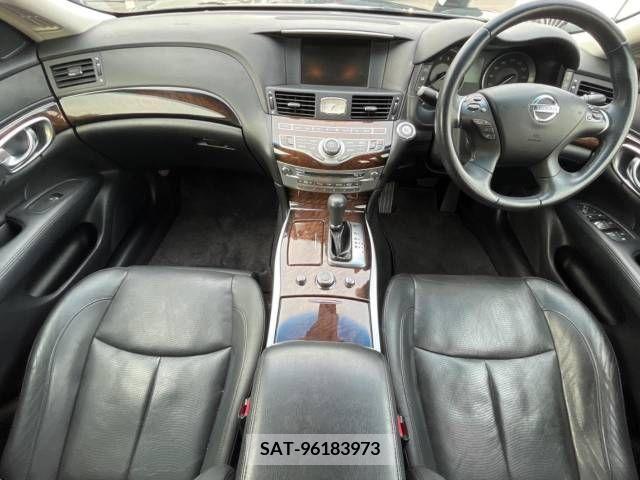 Nissan FUGA 2009-12 270675-1