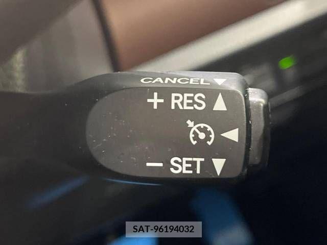 Toyota ESQUIRE 2015-06 268926-6