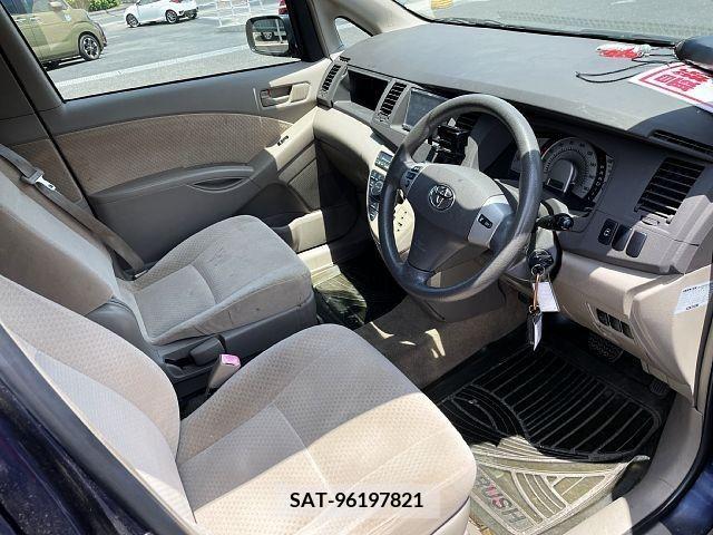 Toyota ISIS 2005-10 273096-1