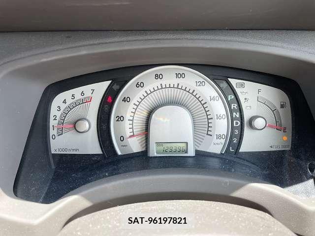 Toyota ISIS 2005-10 273096-8