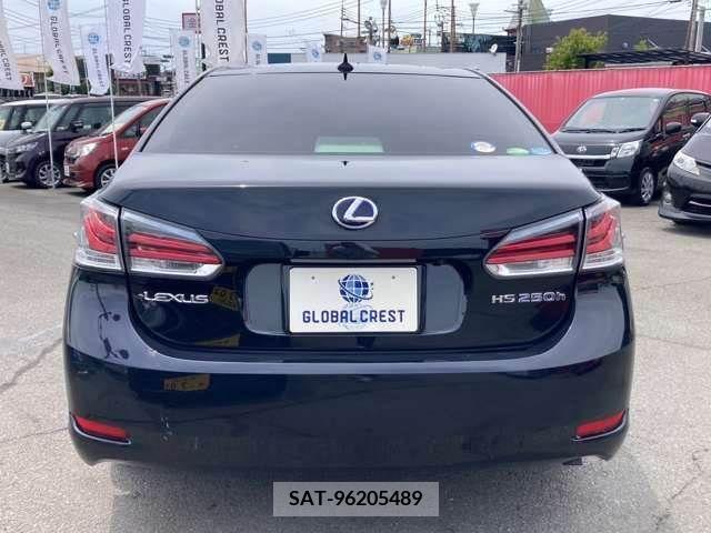 Lexus HS 2013-05 275331-3