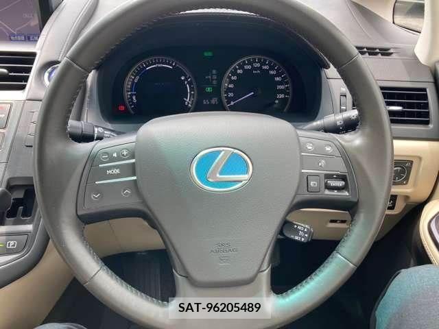 Lexus HS 2013-05 275331-7