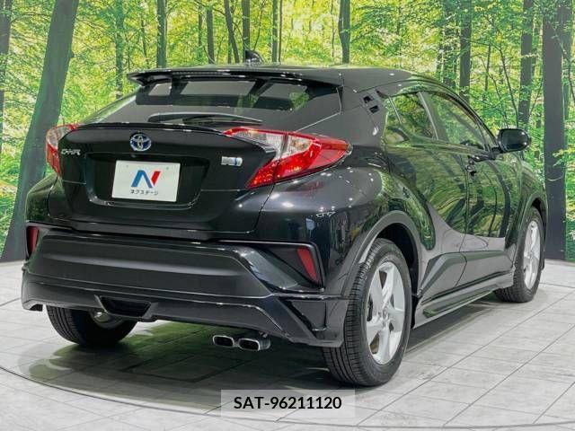 Toyota C-HR 2017-08 225227-17