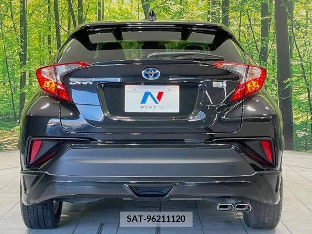 Toyota C-HR 2017-08 225227-15