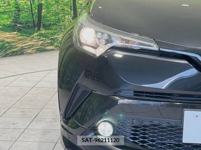 Toyota C-HR 2017-08 225227-12