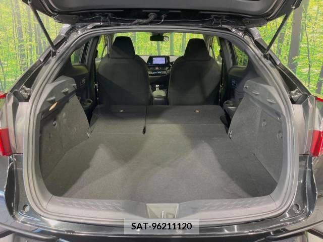 Toyota C-HR 2017-08 225227-11