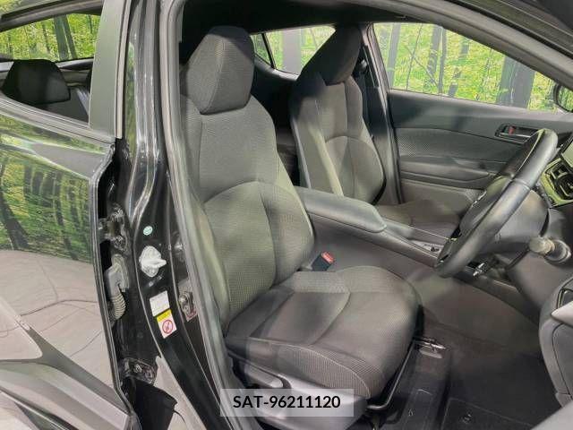 Toyota C-HR 2017-08 225227-9