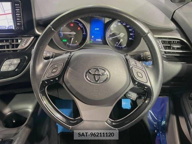 Toyota C-HR 2017-08 225227-8