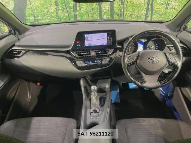 Toyota C-HR 2017-08 225227-1