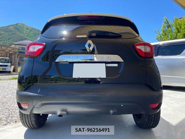 Renault CAPTUR 2015-07 283041-3