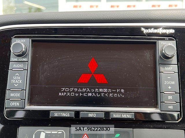 Mitsubishi OUTLANDER PHEV 2014-09 281135-4