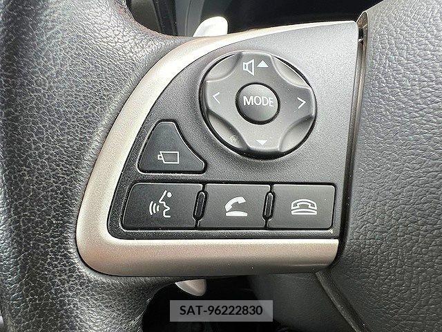 Mitsubishi OUTLANDER PHEV 2014-09 281135-15