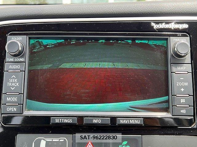 Mitsubishi OUTLANDER PHEV 2014-09 281135-10