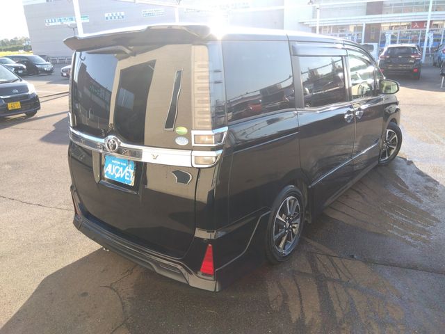 Toyota VOXY 2017-12 184294-1
