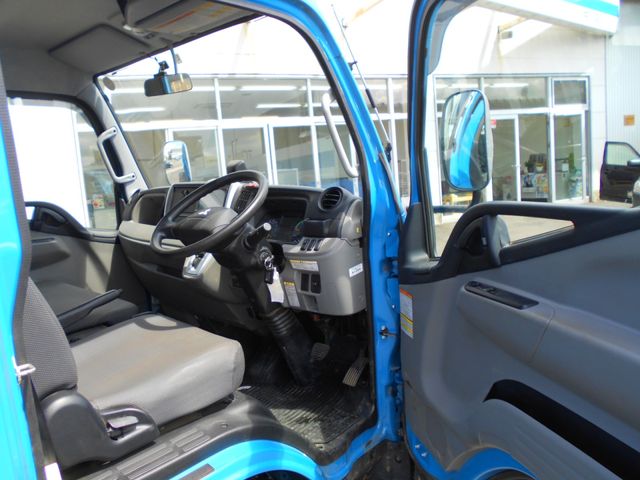 Mitsubishi CANTER 2020-06 22679-1