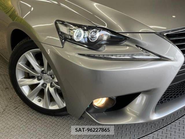 Lexus IS 2013-12 297905-12