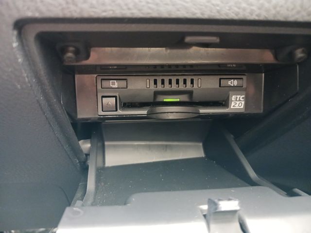 Toyota CAMRY HYBRID 2018-03 184374-20