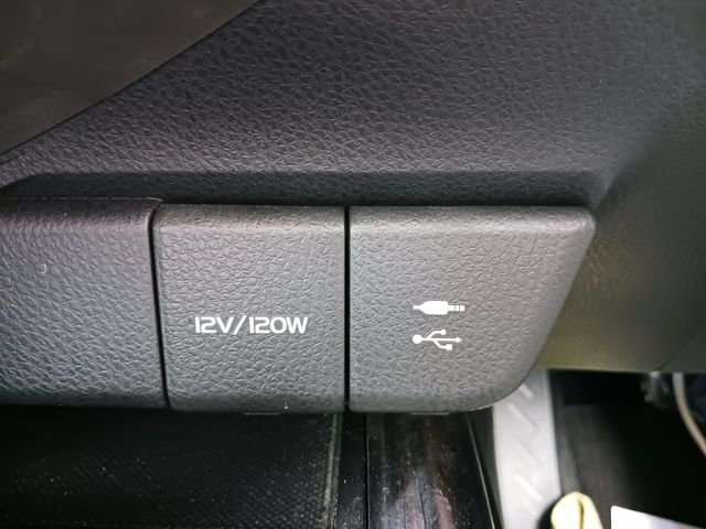 Toyota CAMRY HYBRID 2018-03 184374-22