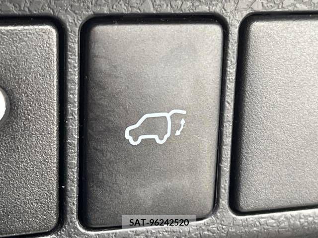 Toyota HARRIER 2017-07 331597-7