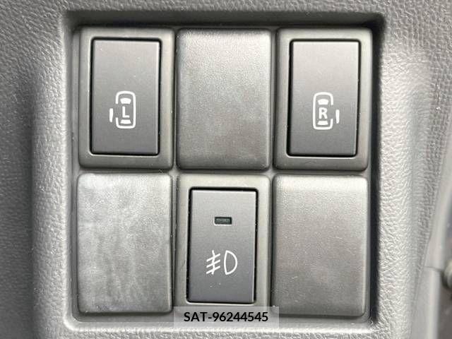 Nissan ROOX 2010-11 388506-4