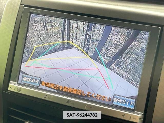 Toyota VOXY 2013-07 338809-5