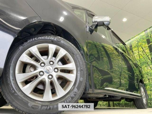 Toyota VOXY 2013-07 338809-14