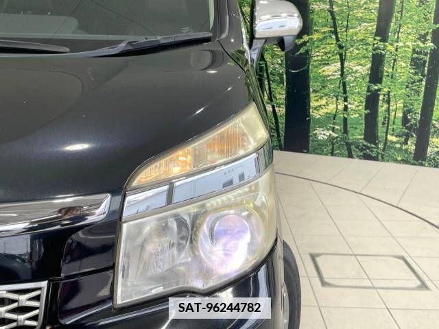 Toyota VOXY 2013-07 338809-13