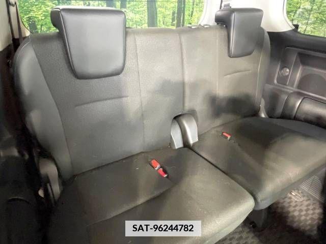 Toyota VOXY 2013-07 338809-10