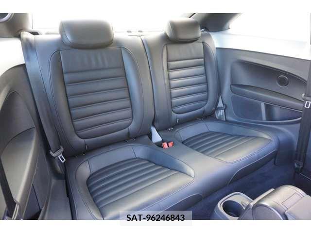VolksWagen THE BEETLE 2012-05 370790-17