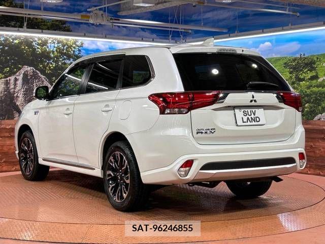 Mitsubishi OUTLANDER PHEV 2016-07 303564-17