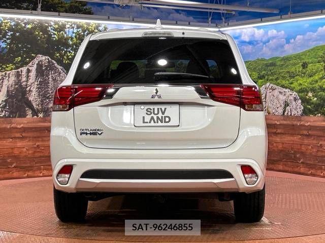 Mitsubishi OUTLANDER PHEV 2016-07 303564-15